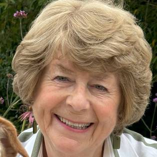 Pam Ayres