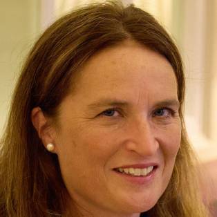 Author / Speaker - Sophie Roell