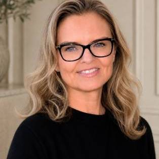Laura Enston